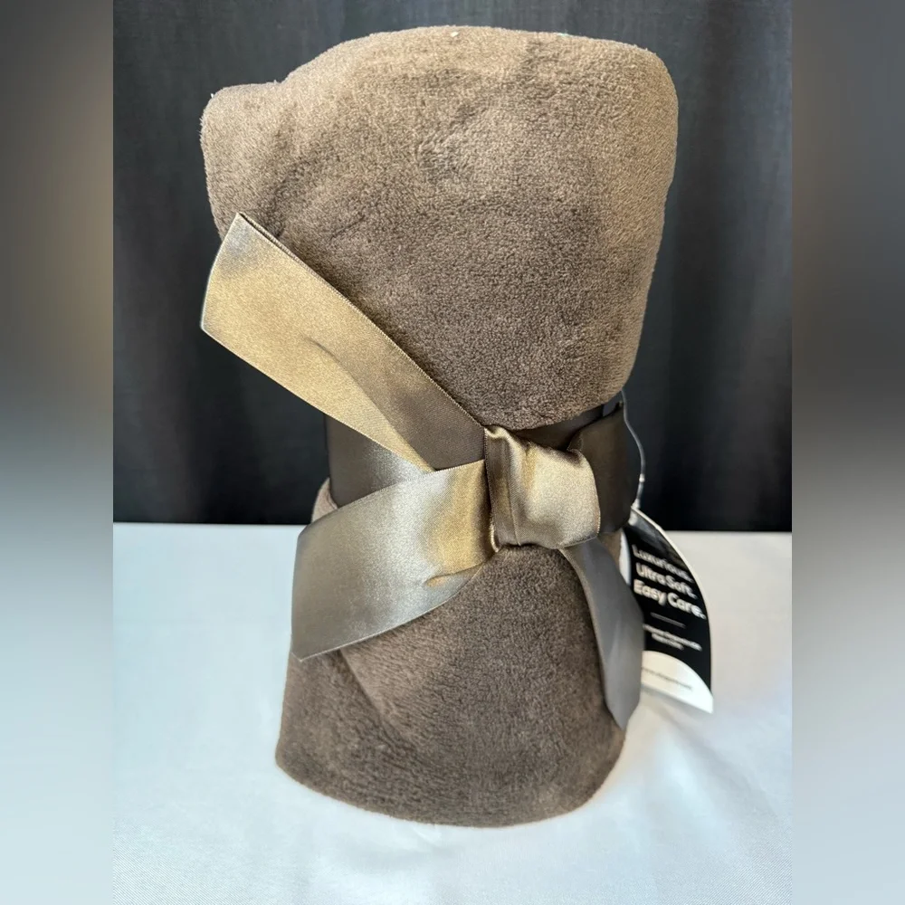 Luxurious Soft Brown Throw Blanket 50x60 by Omi